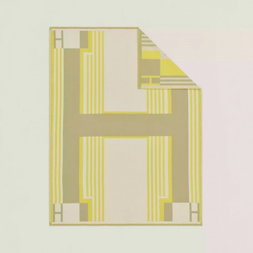 Hermes Ithaque Blanket in Tilleul Wool and Cashmere Hermes Ithaque Blanket in Tilleul Wool and Cashmere
