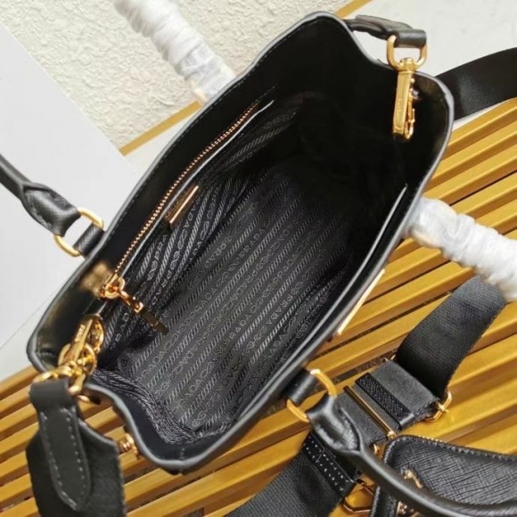 Prada Galleria Mini Bag In Black Saffiano Leather Prada Galleria Mini Bag In Black Saffiano Leather