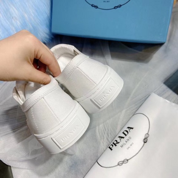 Prada Women's Low-top Sneakers In White Gabardine Fabric Prada Women's Low-top Sneakers In White Gabardine Fabric