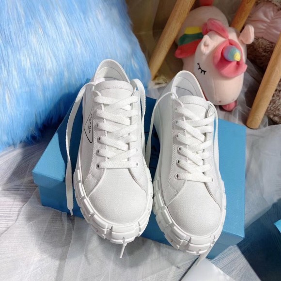 Prada Women's Low-top Sneakers In White Gabardine Fabric Prada Women's Low-top Sneakers In White Gabardine Fabric