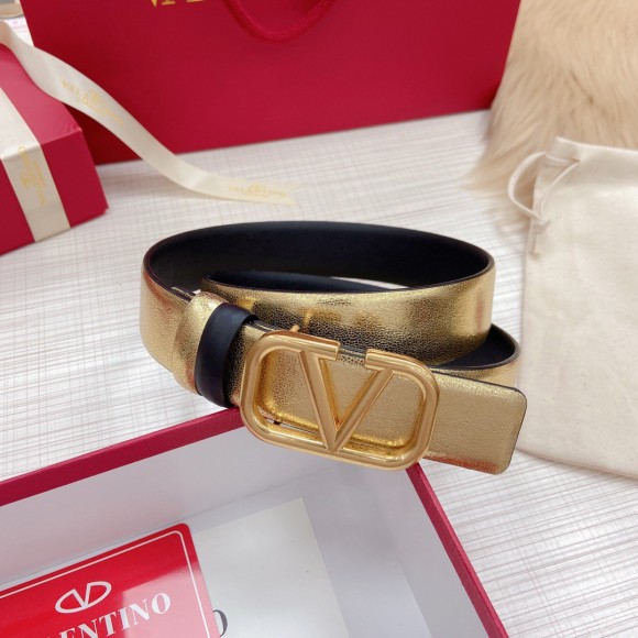 Valentino VLogo Reversible Belt 30mm in Black and Gold Metallic Calfskin Valentino VLogo Reversible Belt 30mm in Black and Gold Metallic Calfskin