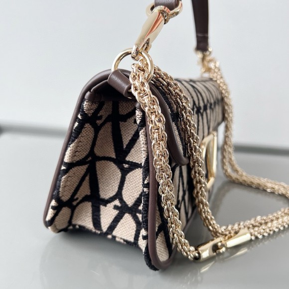 Valentino Large Loco Shoulder Bag in Black Toile Iconographe Valentino Large Loco Shoulder Bag in Black Toile Iconographe